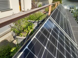 Eine Solaranlage bezeichnet entweder eine Solarthermie-Anlage oder eine Photovoltaik-Anlage. Wir beraten Sie gerne über die Kombination von Wärmepumpenheizung und Photovoltaik.